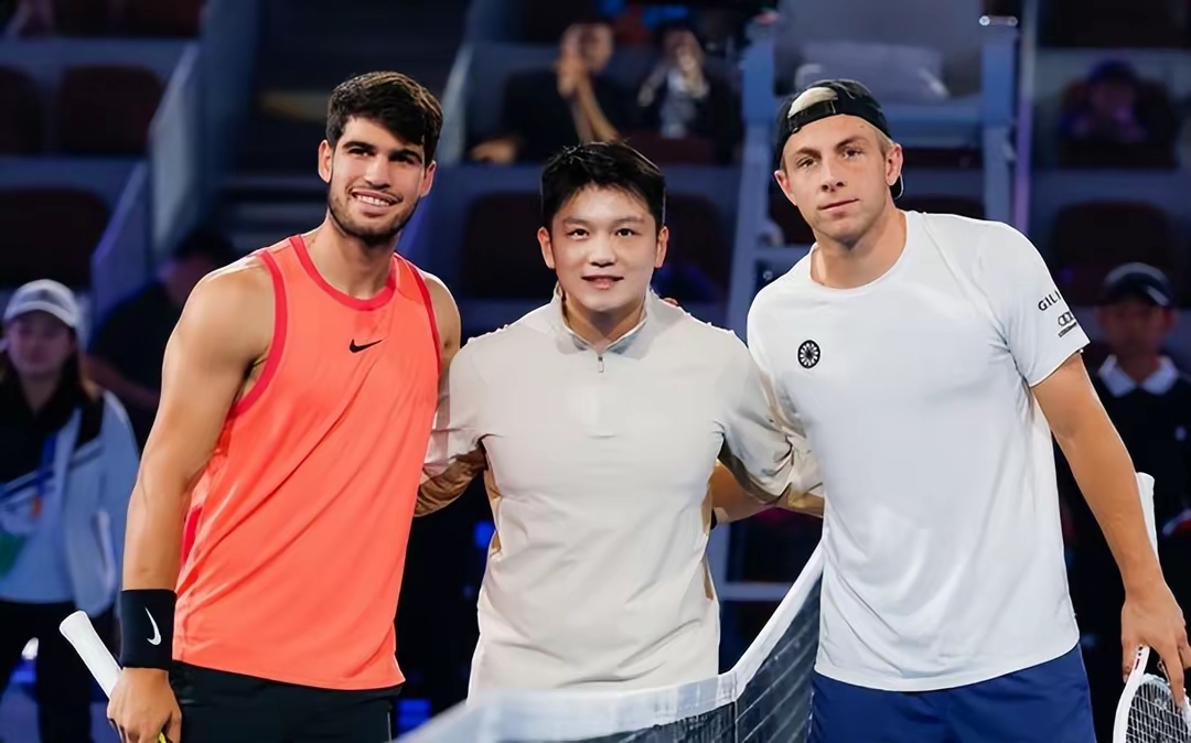 开云体育下载-新疆广汇训练开放日；国际比赛日外线爆发引欢呼；欧联在即；年轻球员得到机会的简单介绍