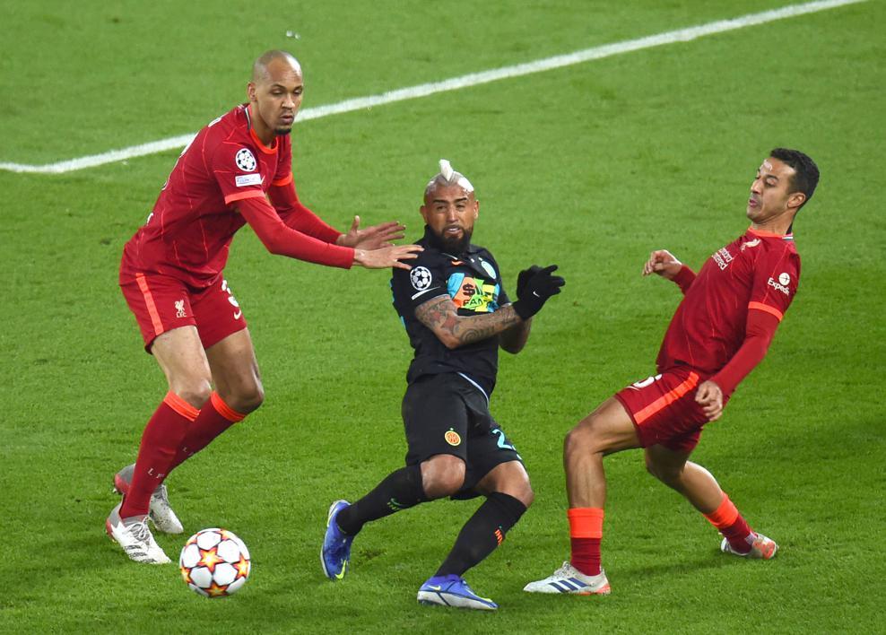 kaiyun-从埃因霍温今晨遗憾出局到清晨上海申花内部沟通——中超节点到来,塔图姆在利物浦比赛中大比分领先的简单介绍